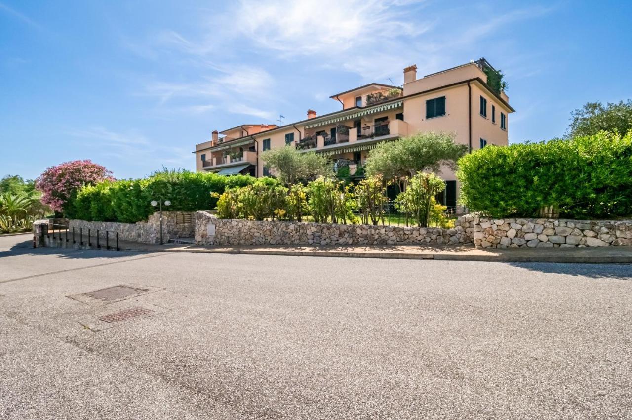 Apartament Piana Di Solaro Modern Flat & Swimming Pool Lerici Zewnętrze zdjęcie